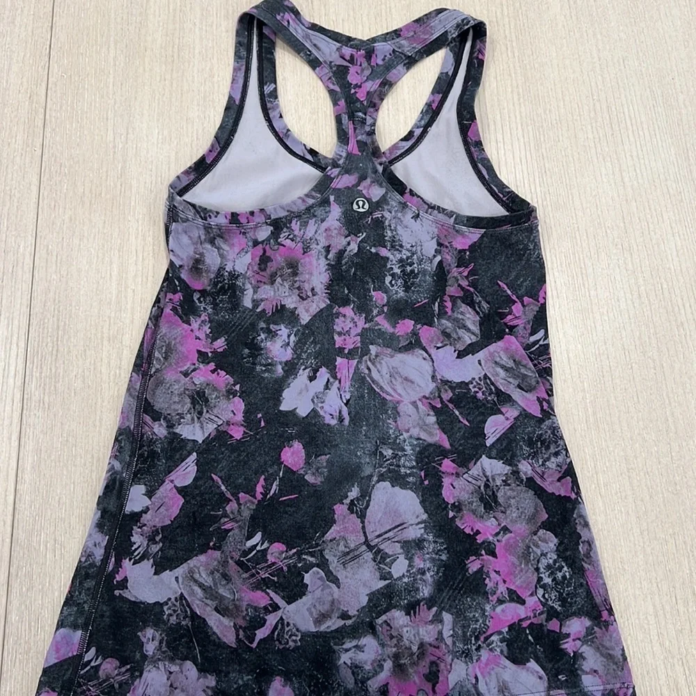 Lululemon top